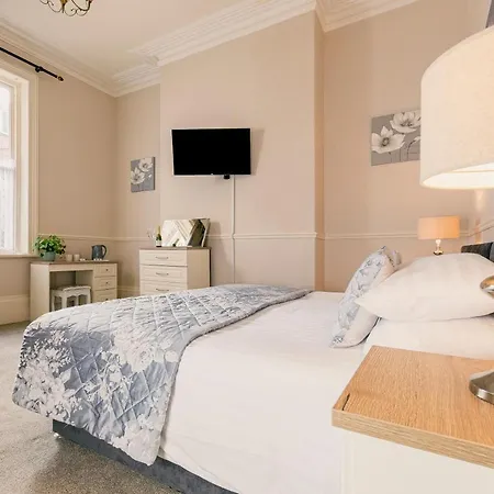 The Maynard Guest house 3*