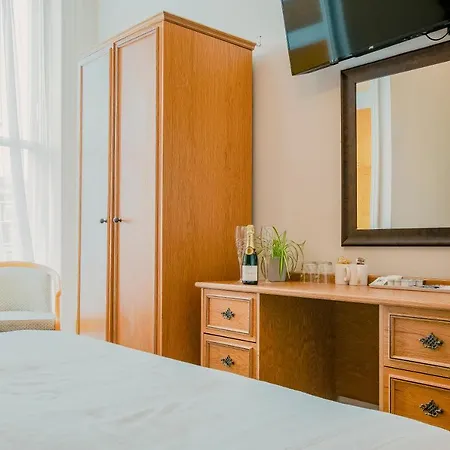 The Maynard 스카버러