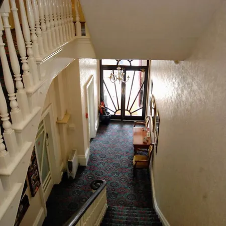 게스트하우스 The Maynard 3*