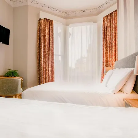 Guest house The Maynard 3*