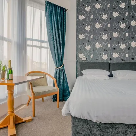 Guest house The Maynard Scarborough