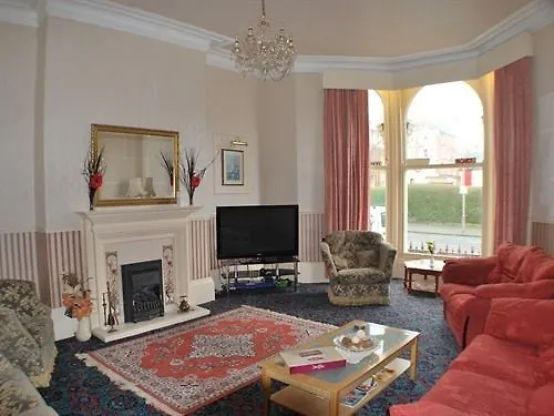 Guest house The Maynard Scarborough