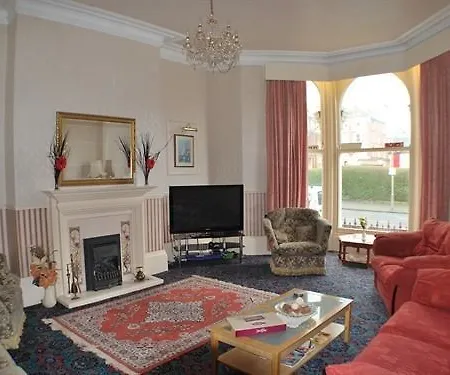 Guest house The Maynard Scarborough