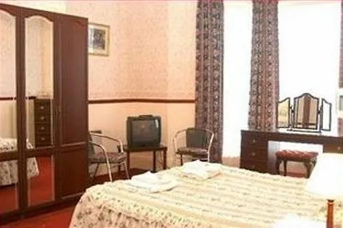 Guest house The Maynard